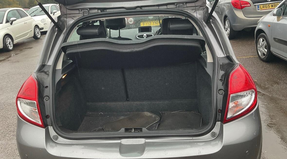 Used Renault Clio 2010 for sale - 77097708: Photo 11