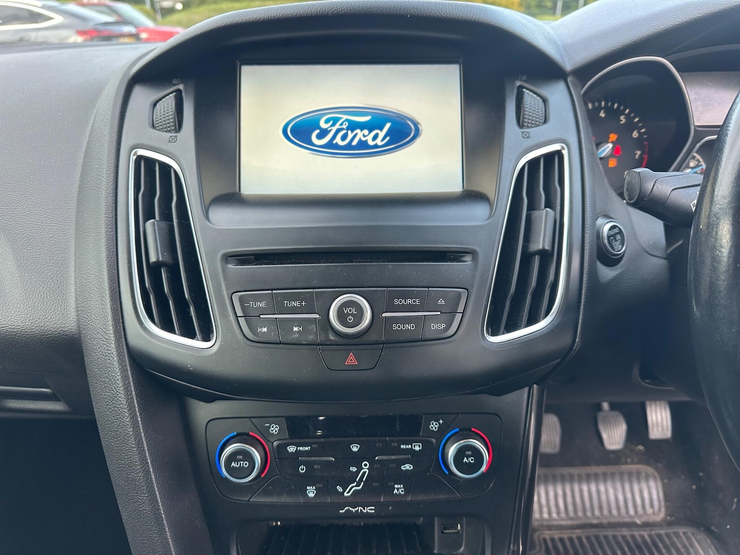 Used Ford Focus 2015 for sale - 76371648: Photo 12
