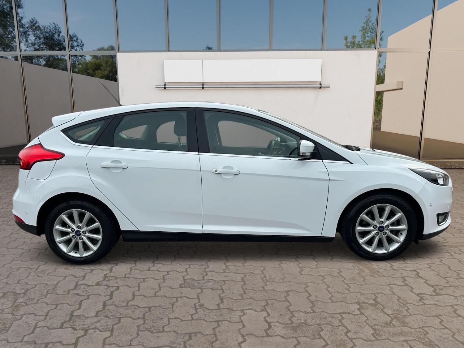 Used Ford Focus 2015 for sale - 76371648: Photo 7