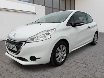 Used Peugeot 208 2013 for sale - 78742034: Photo