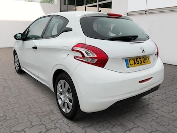 Used Peugeot 208 2013 for sale - 78742034: Photo