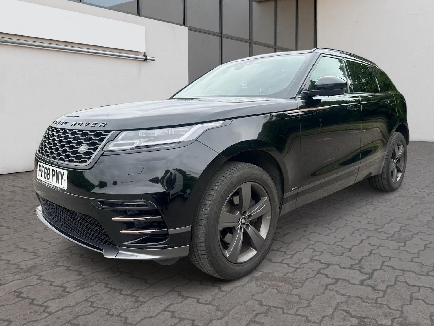 Used Land Rover Range Rover Velar 2019 for sale - 76850449: Photo 3