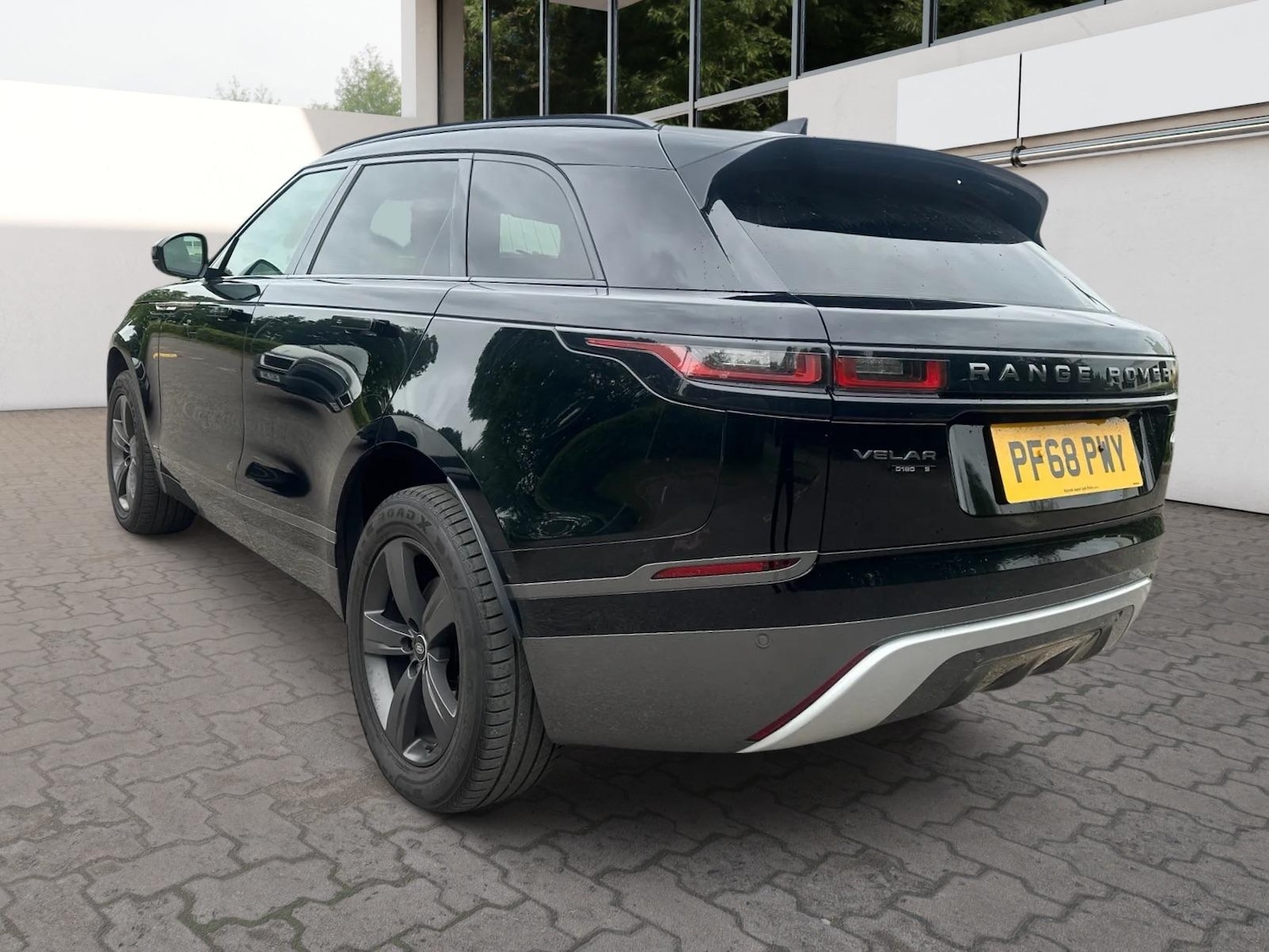 Used Land Rover Range Rover Velar 2019 for sale - 76850449: Photo 4