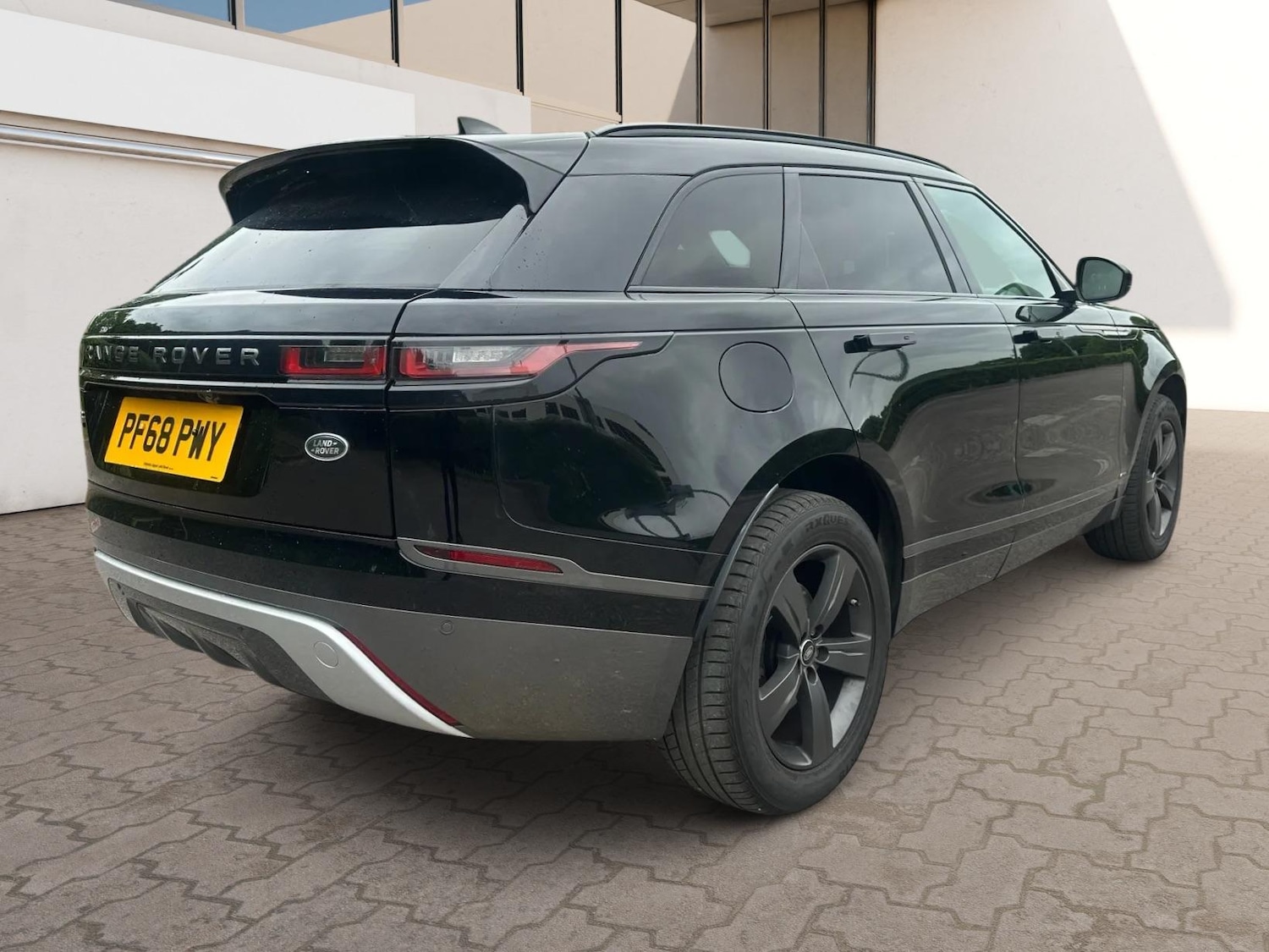 Used Land Rover Range Rover Velar 2019 for sale - 76850449: Photo 8