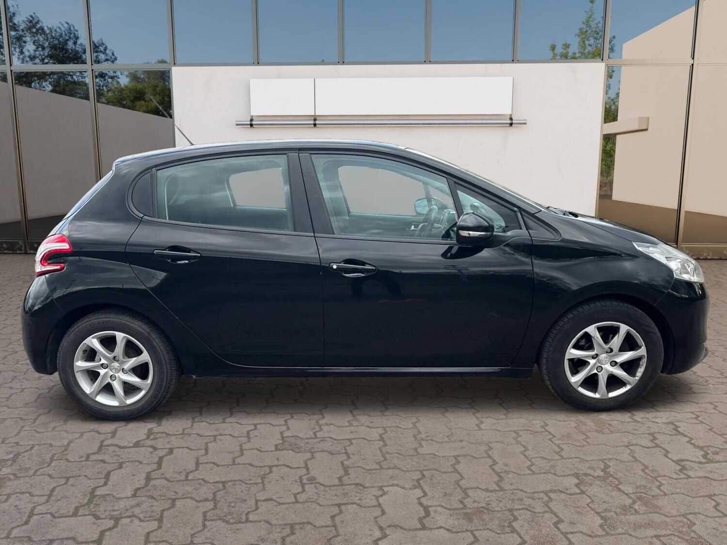 Used Peugeot 208 for sale - 77704755: Photo 8