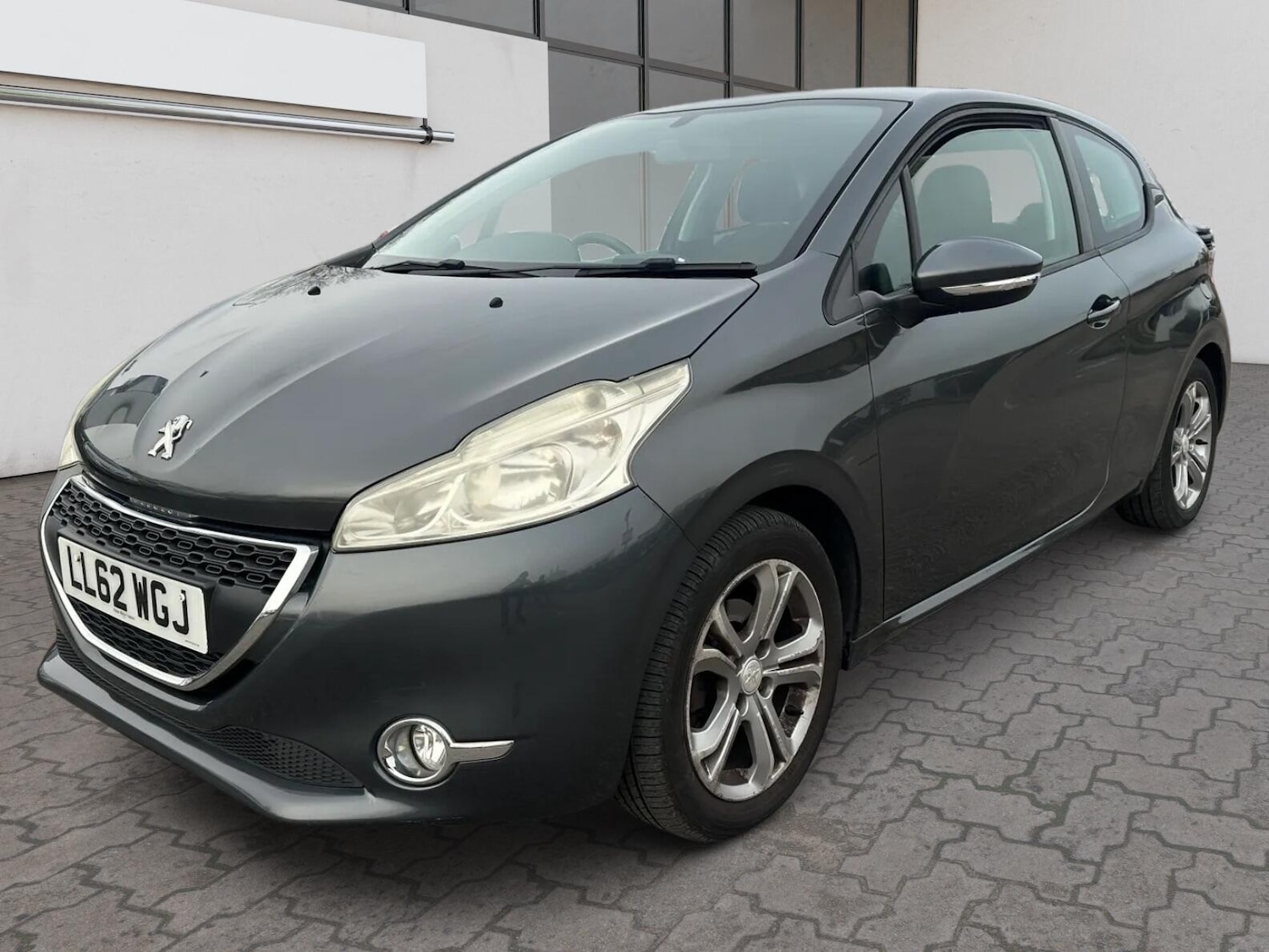 Used Peugeot 208 for sale - 77587079: Photo 3