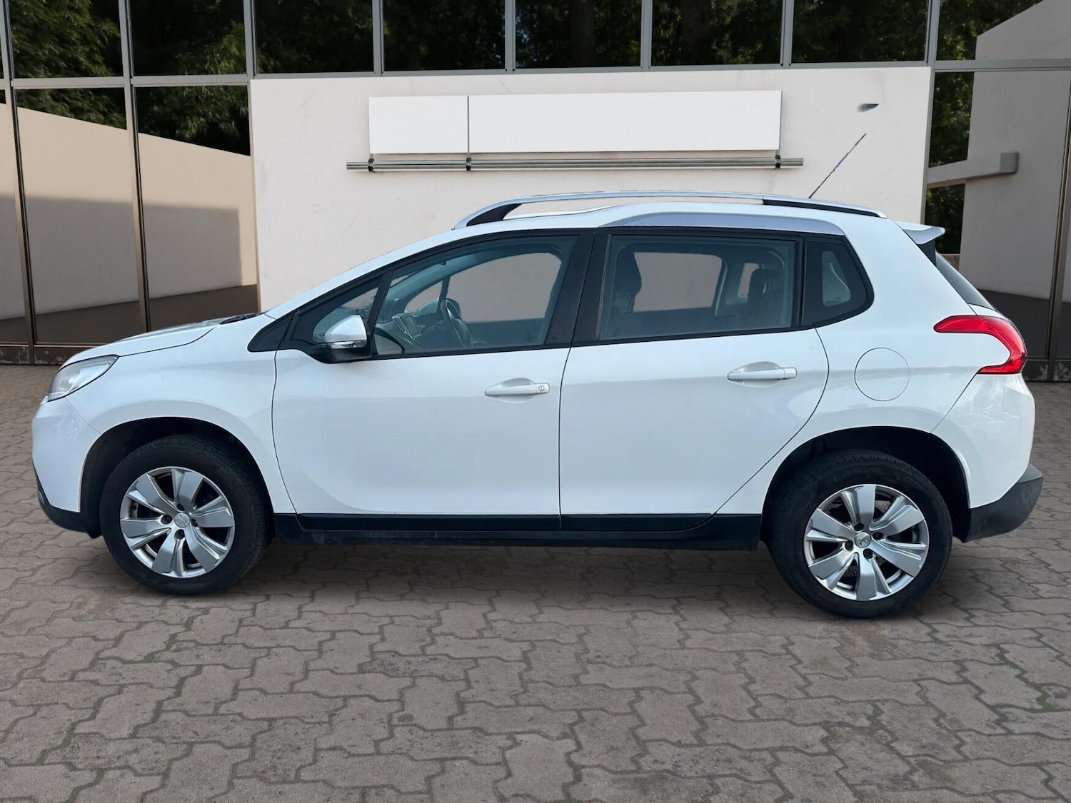Used Peugeot 2008 for sale - 77671505: Photo 3