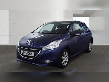 Used Peugeot 208 2015 for sale - 78586683: Photo