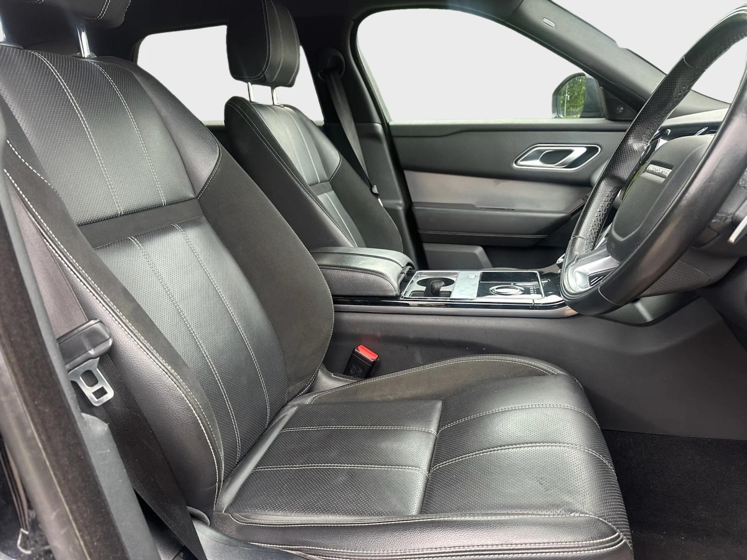 Used Land Rover Range Rover Velar 2019 for sale - 76802450: Photo 9