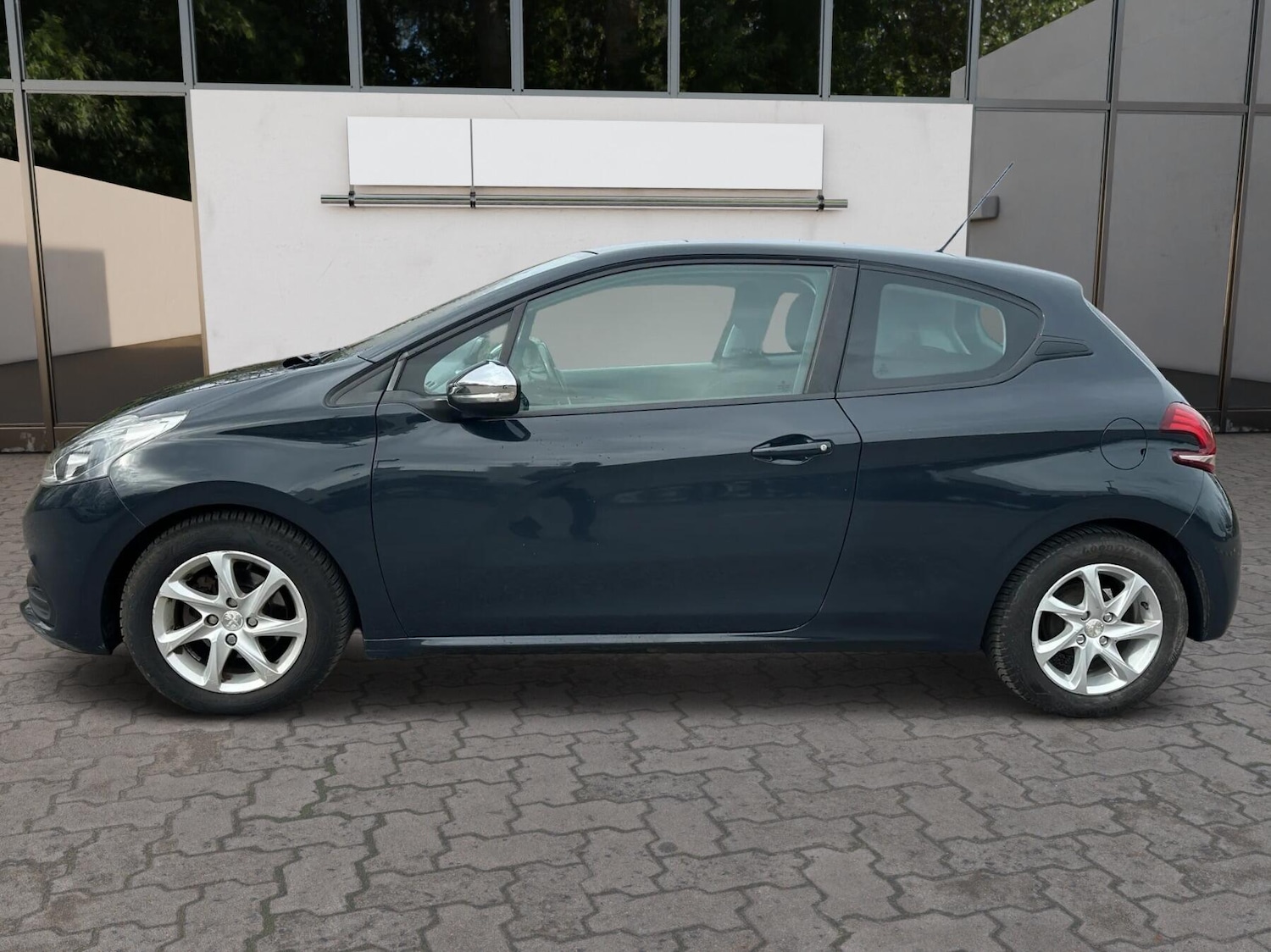 Used Peugeot 208 for sale - 77909723: Photo 4