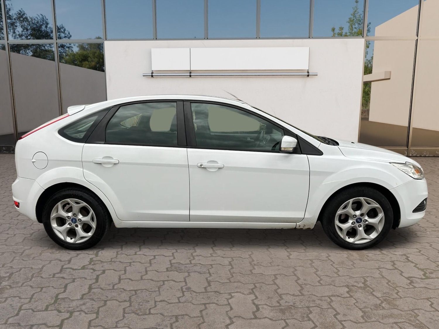 Used Ford Focus 2011 for sale - 76370720: Photo 8