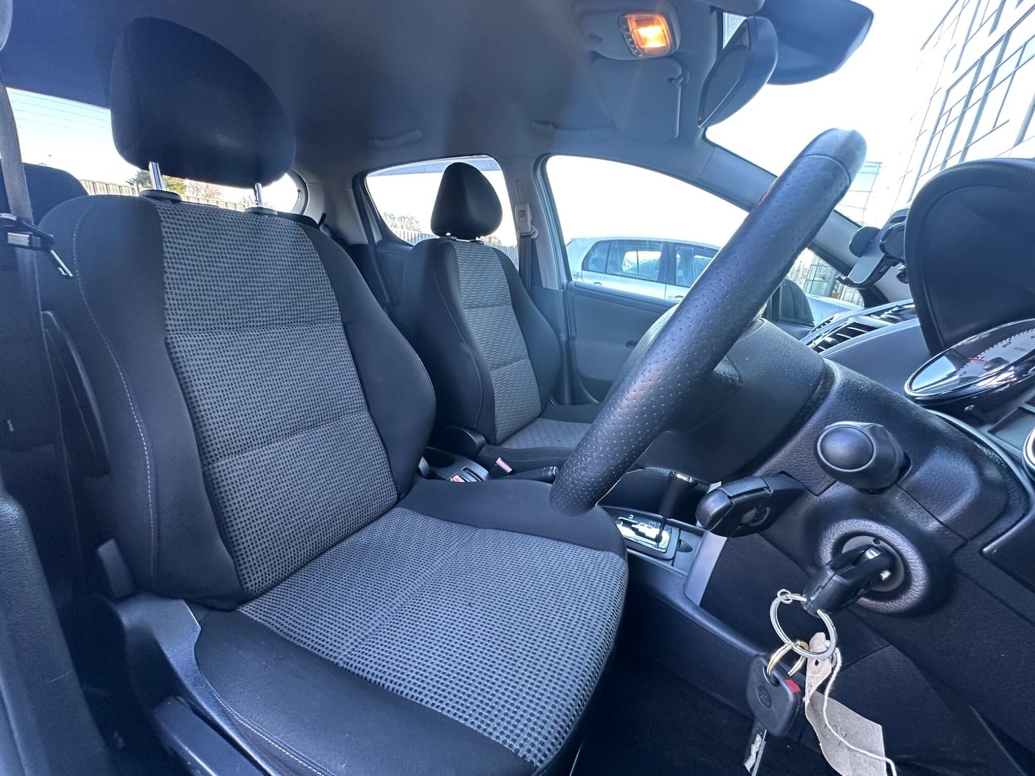 Used Peugeot 207 2010 for sale - 77097392: Photo 9