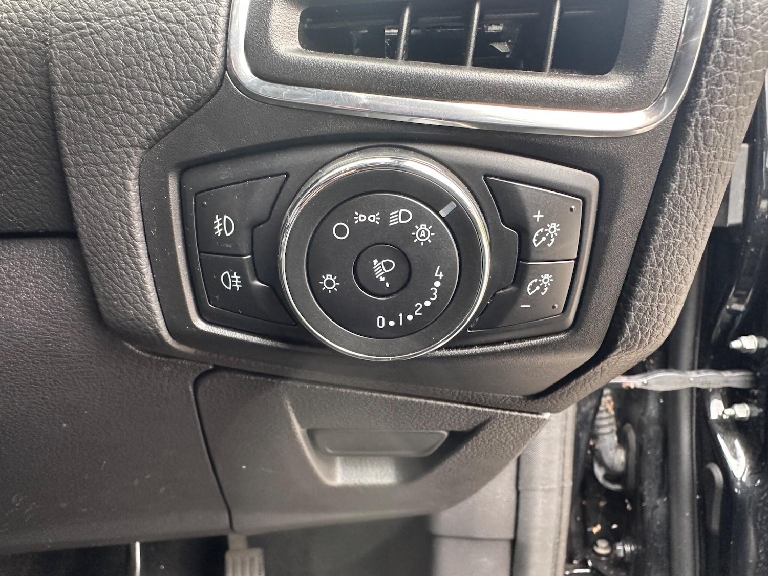 Used Ford Focus 2013 for sale - 76370430: Photo 18