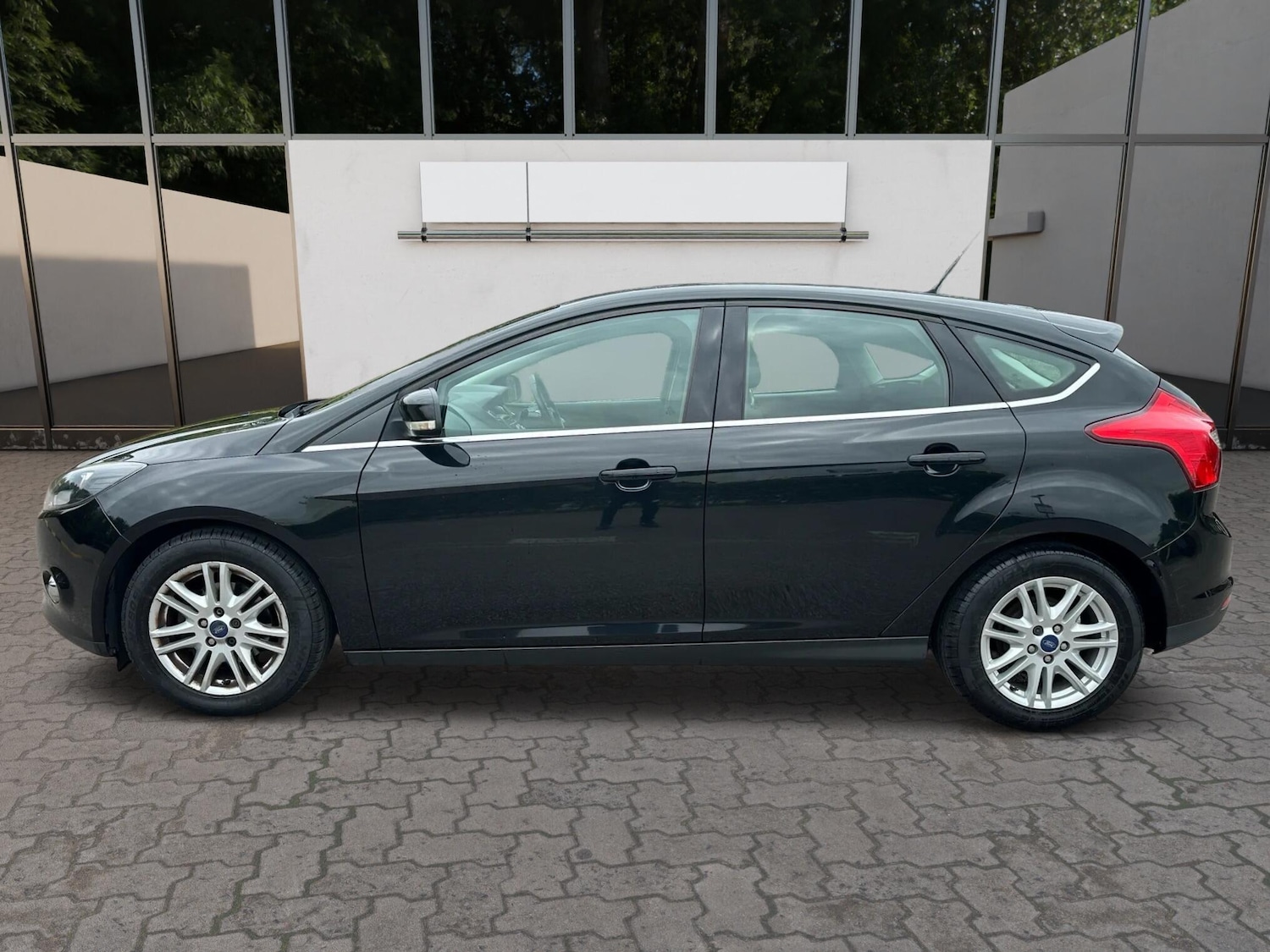 Used Ford Focus 2013 for sale - 76370430: Photo 5