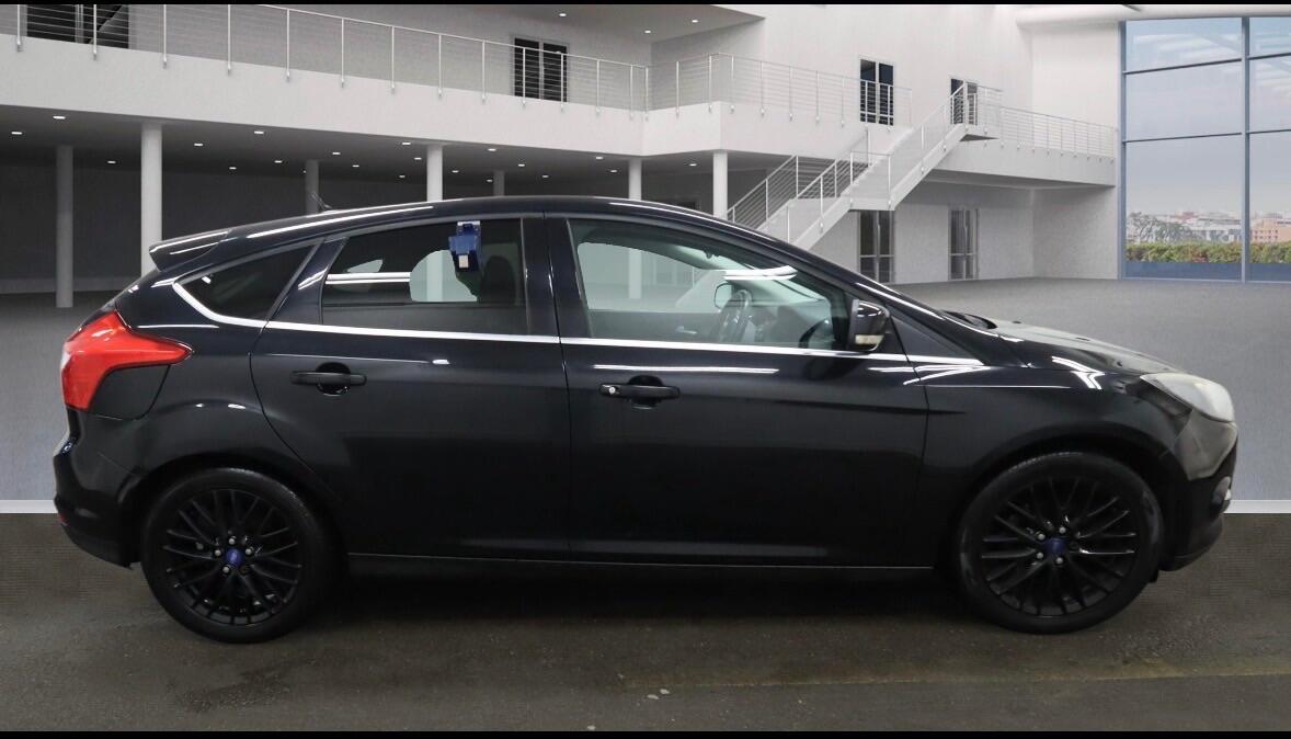 Used Ford Focus 2011 for sale - 77331636: Photo 6