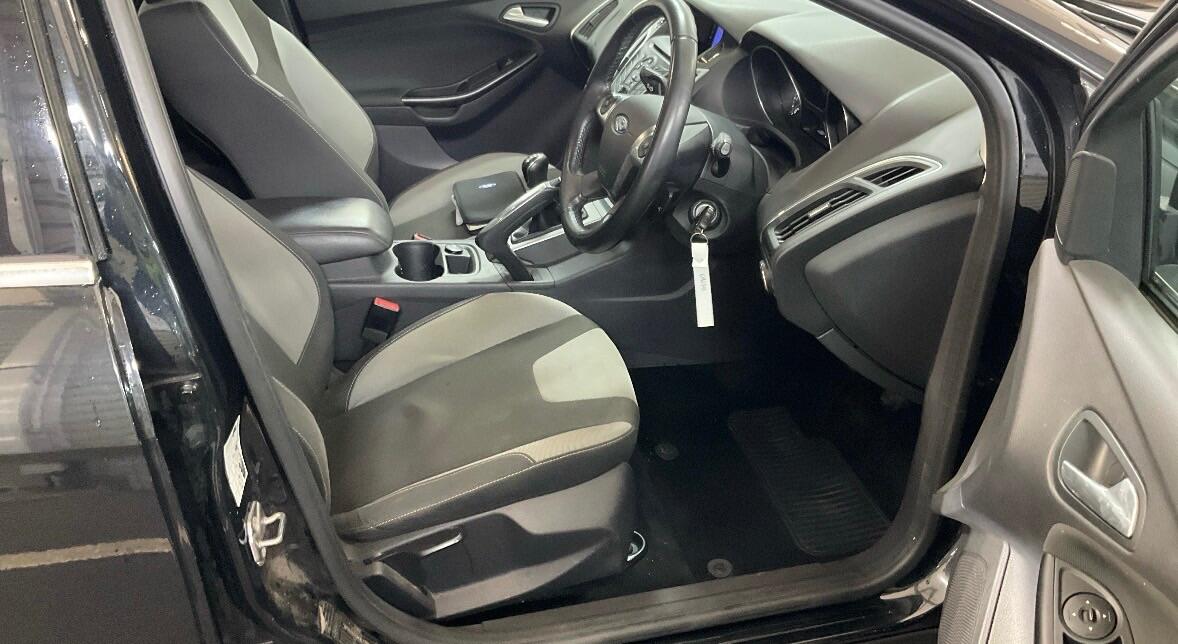 Used Ford Focus 2011 for sale - 77331636: Photo 7