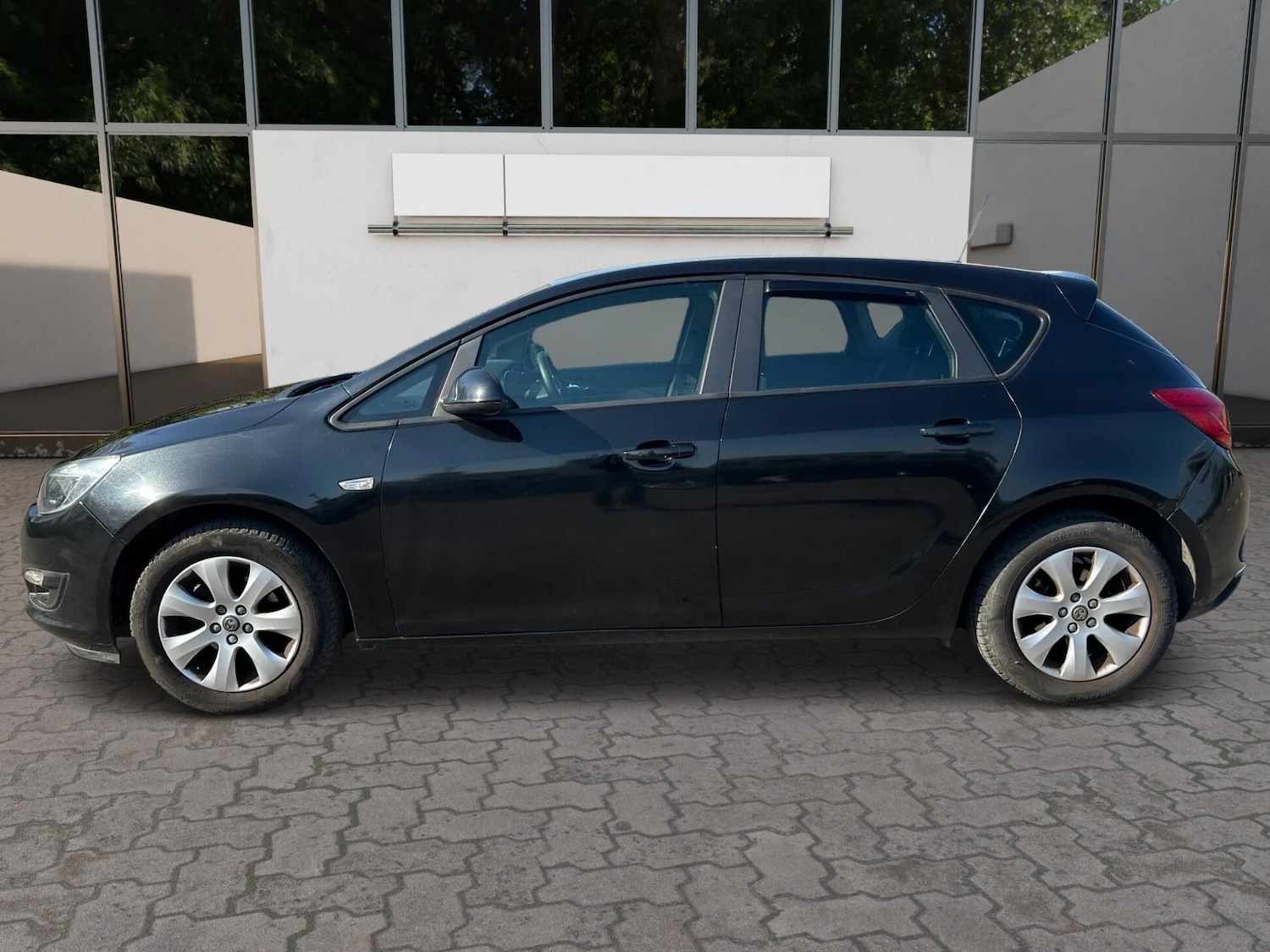 Used Vauxhall Astra 2014 for sale - 77939388: Photo 4