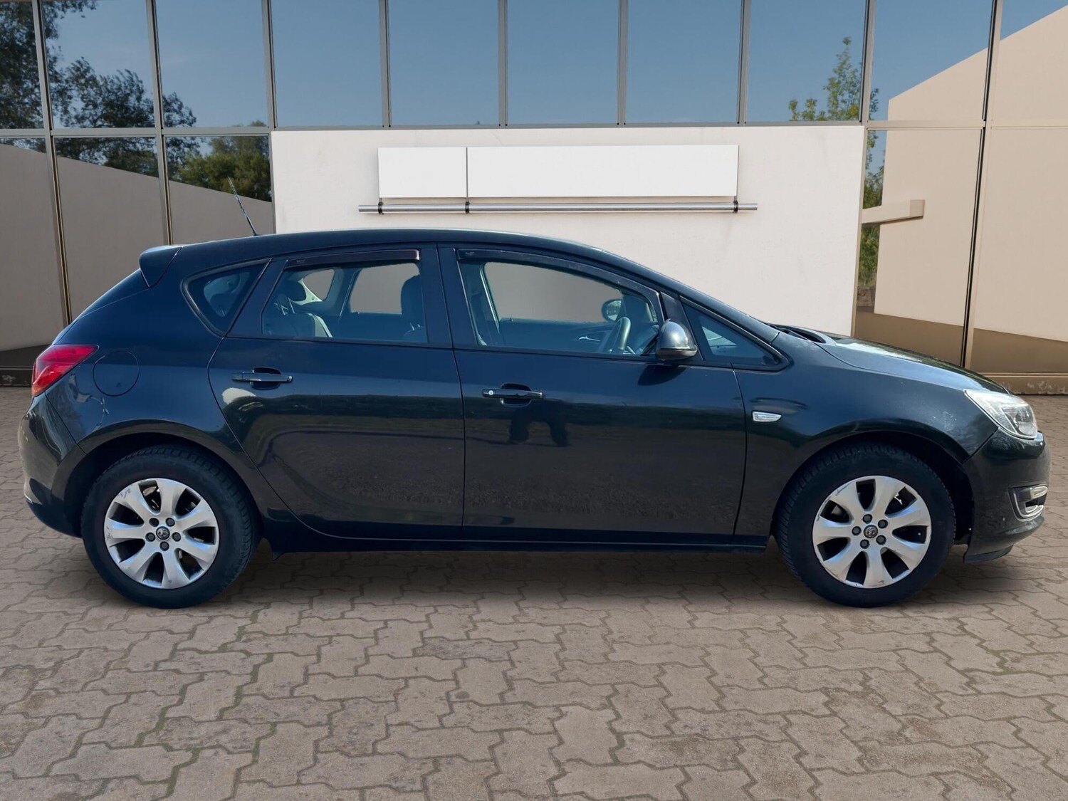 Used Vauxhall Astra 2014 for sale - 77939388: Photo 8