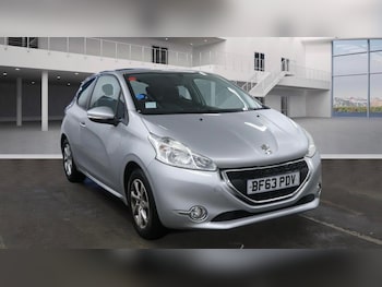 Used Peugeot 208 2013 for sale - 77377616: Photo