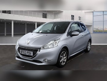 Used Peugeot 208 2013 for sale - 77377616: Photo