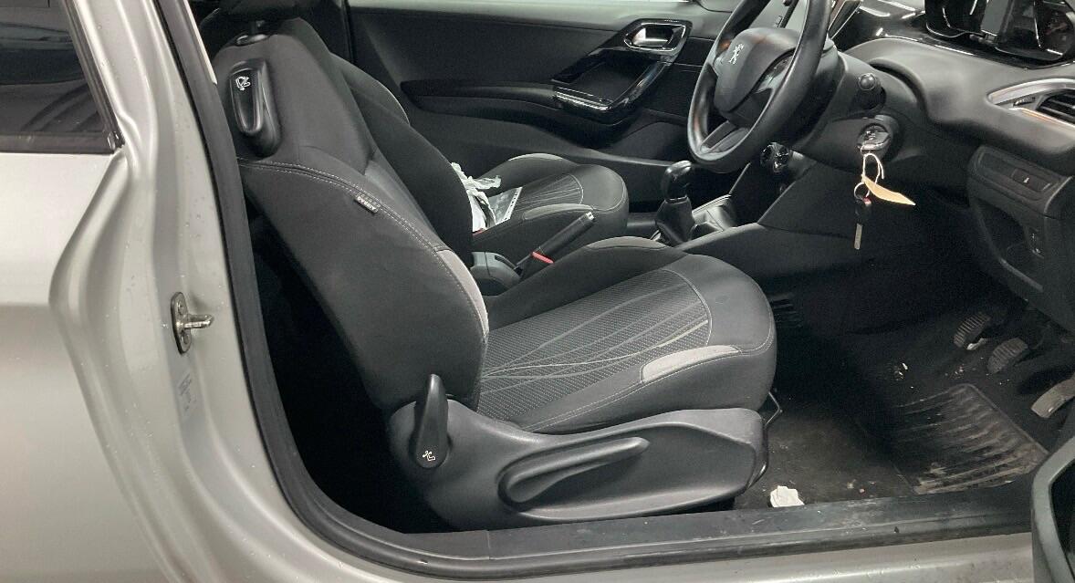 Used Peugeot 208 2013 for sale - 77377616: Photo 7