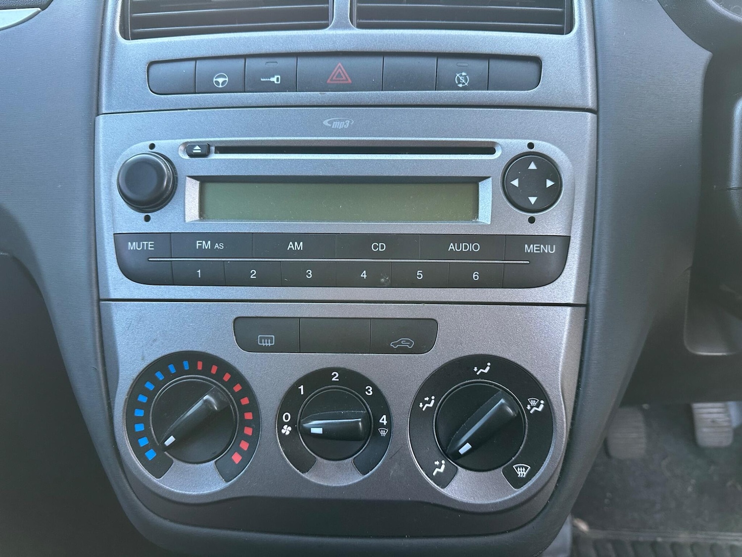 Used Fiat Punto 2012 for sale - 77097525: Photo 11