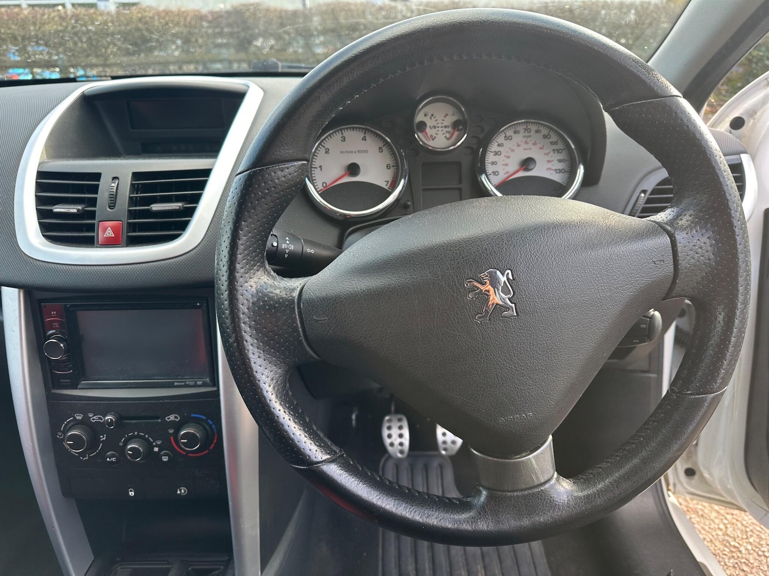 Used Peugeot 207 2012 for sale - 76898534: Photo 11