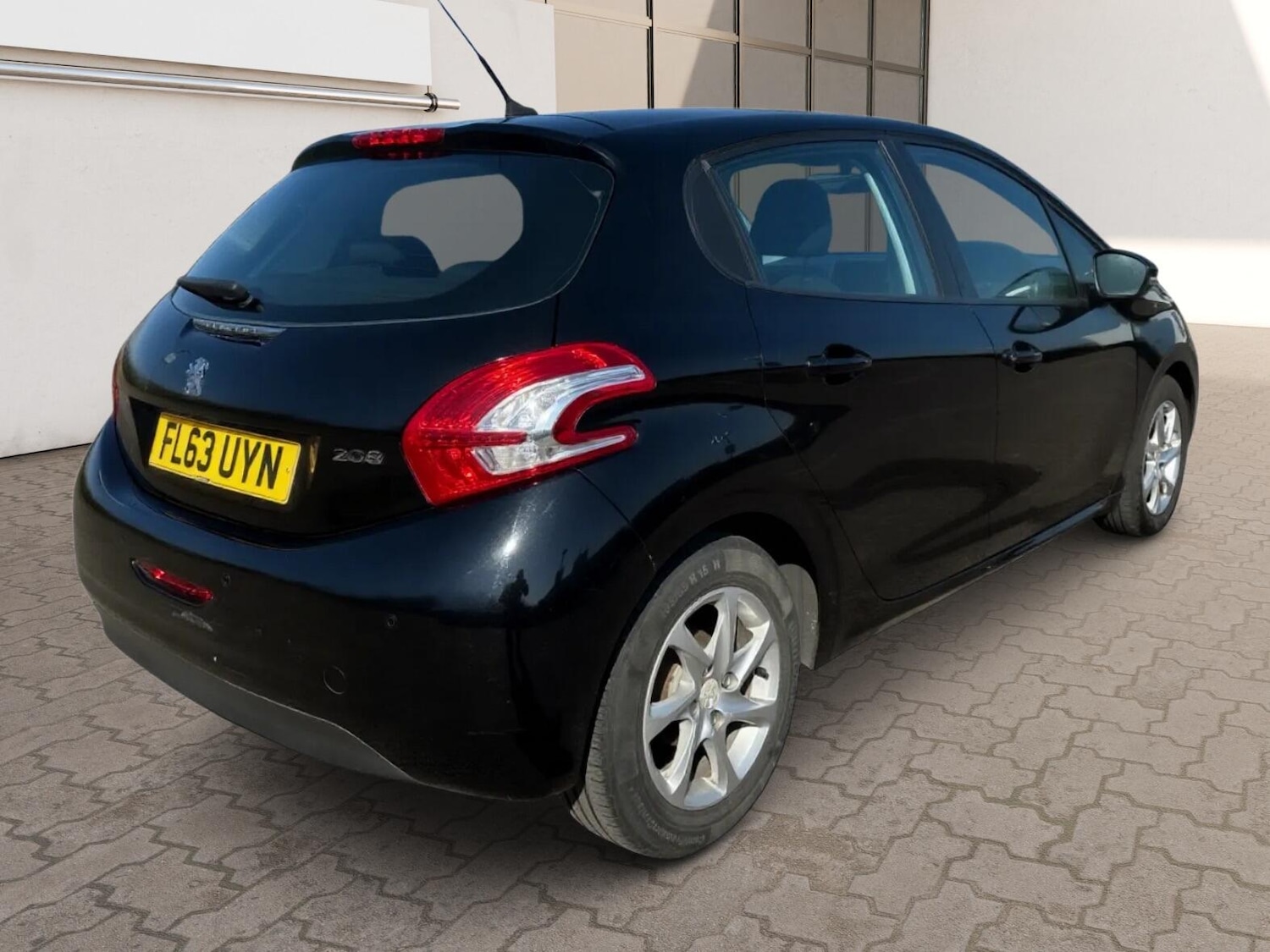 Used Peugeot 208 2013 for sale - 77939448: Photo 7