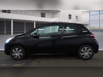 Used Peugeot 208 2013 for sale - 77723857: Photo