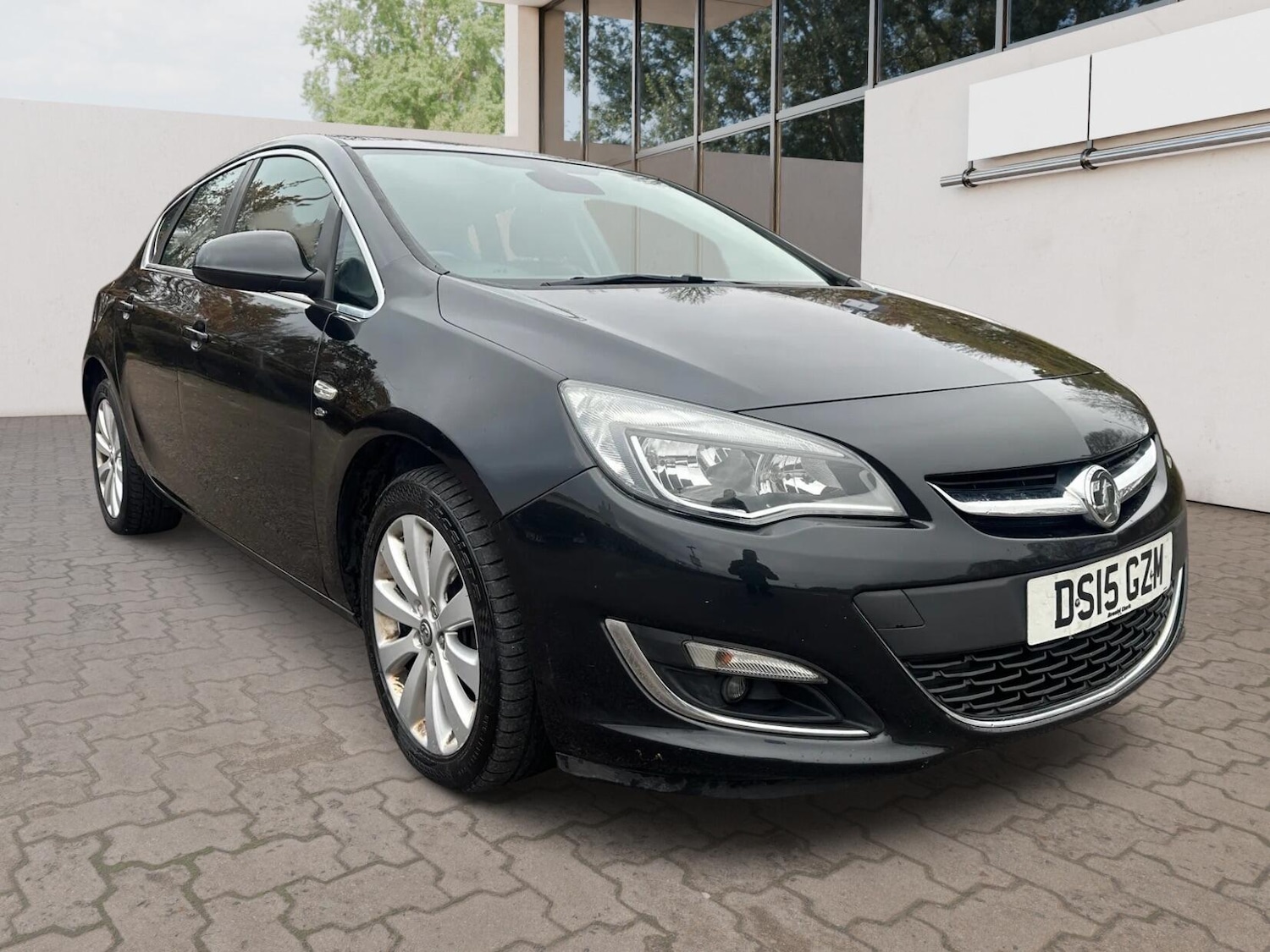 Used Vauxhall Astra 2015 for sale - 76522476: Photo 1