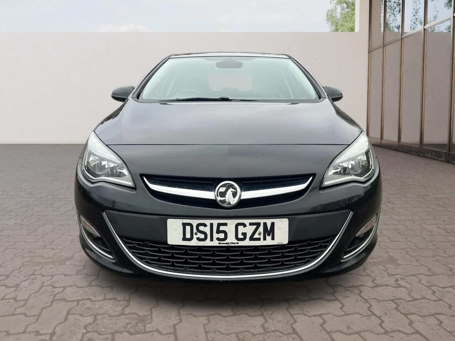 Used Vauxhall Astra 2015 for sale - 76522476: Photo 2