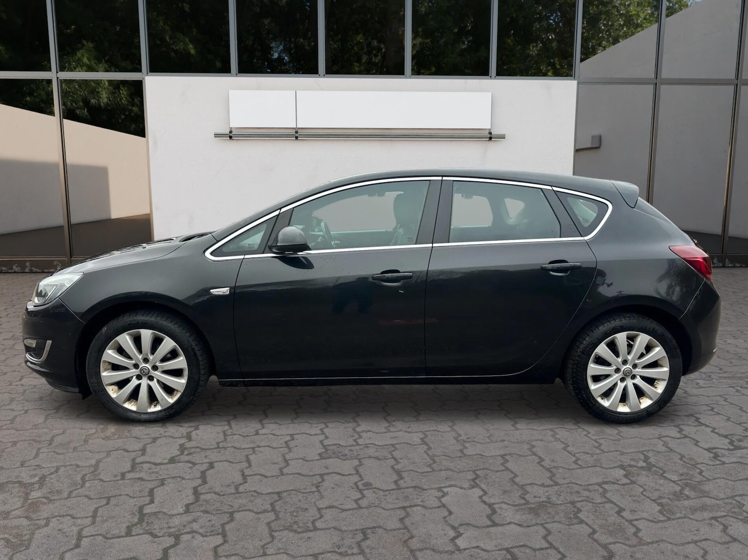 Used Vauxhall Astra 2015 for sale - 76522476: Photo 4