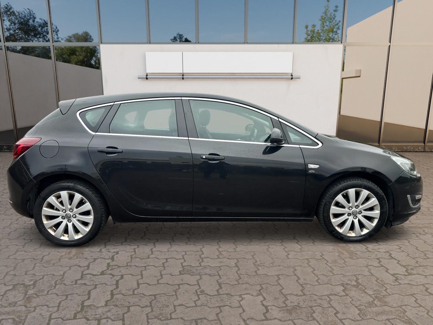 Used Vauxhall Astra 2015 for sale - 76522476: Photo 8