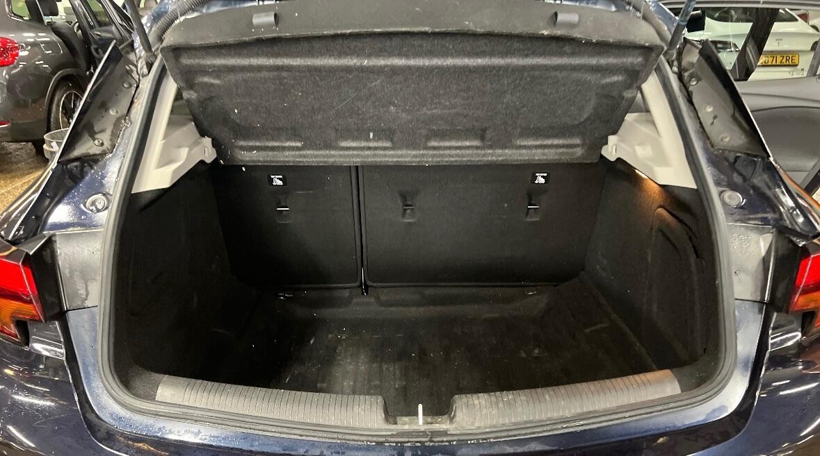 Used Vauxhall Astra 2017 for sale - 76572447: Photo 11