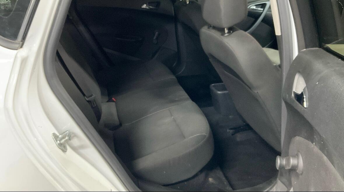 Used Vauxhall Astra 2012 for sale - 77130878: Photo 8