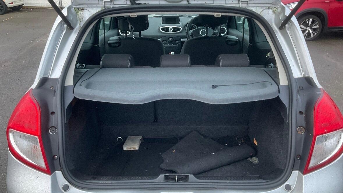 Used Renault Clio for sale - 77267588: Photo 11