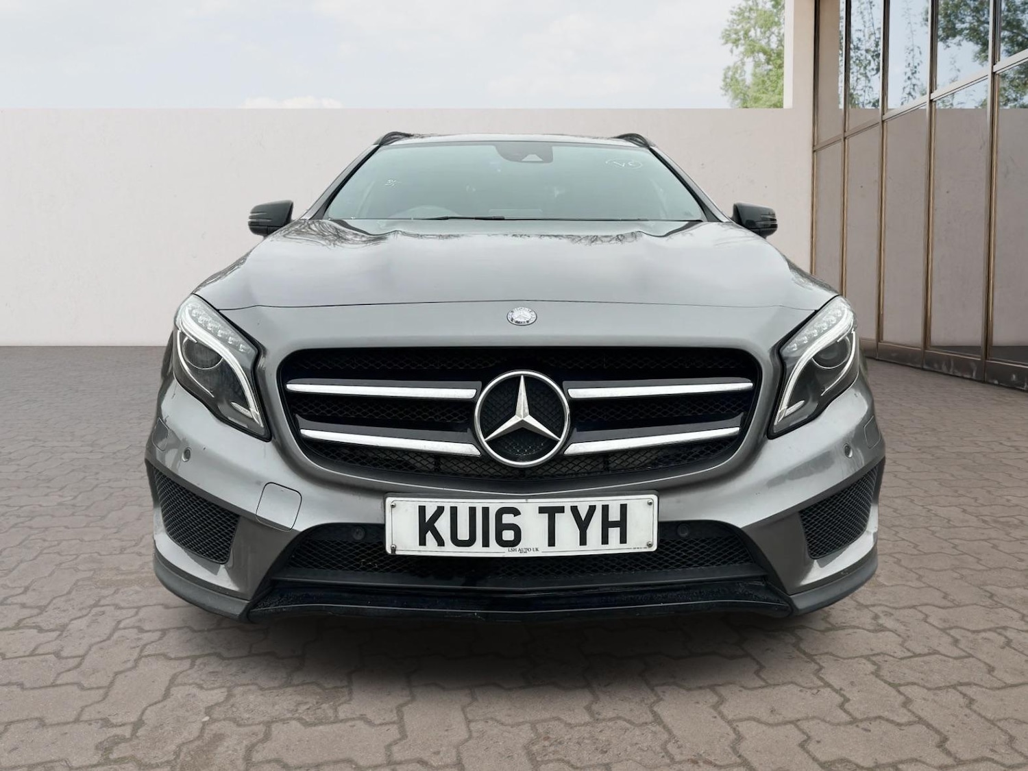 Used Mercedes-Benz GLA 2016 for sale - 76371217: Photo 2