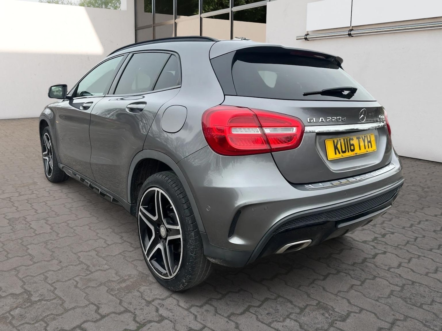 Used Mercedes-Benz GLA 2016 for sale - 76371217: Photo 4