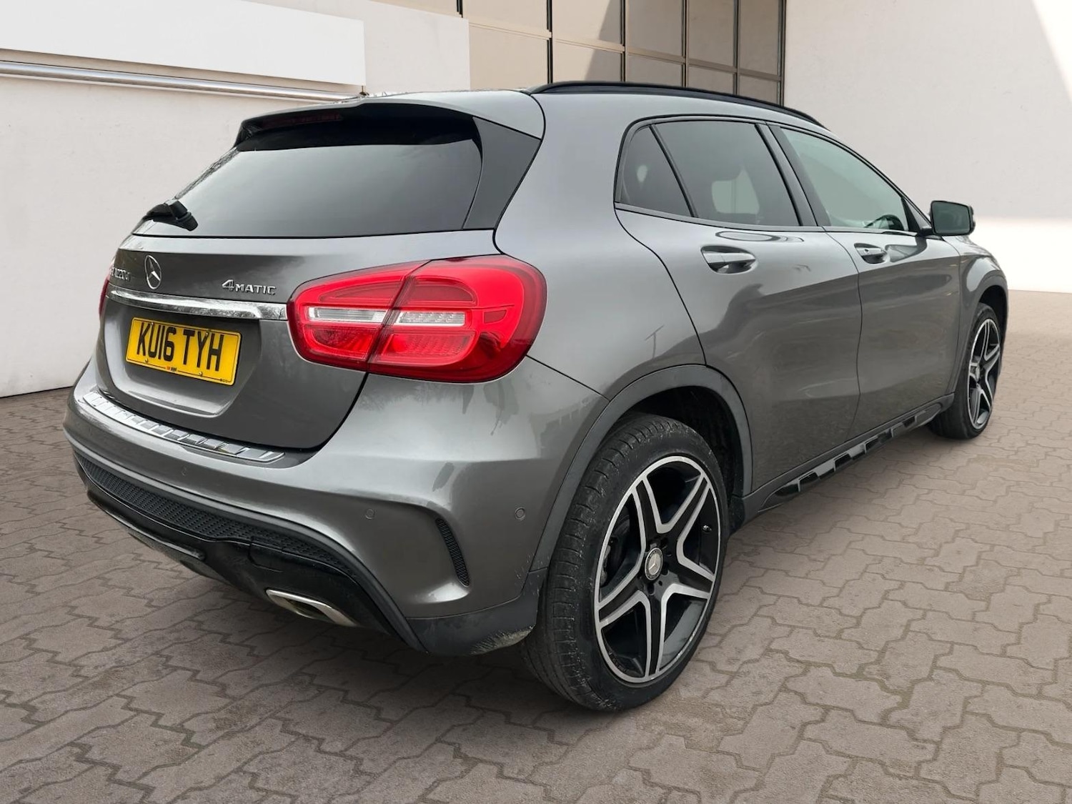 Used Mercedes-Benz GLA 2016 for sale - 76371217: Photo 8