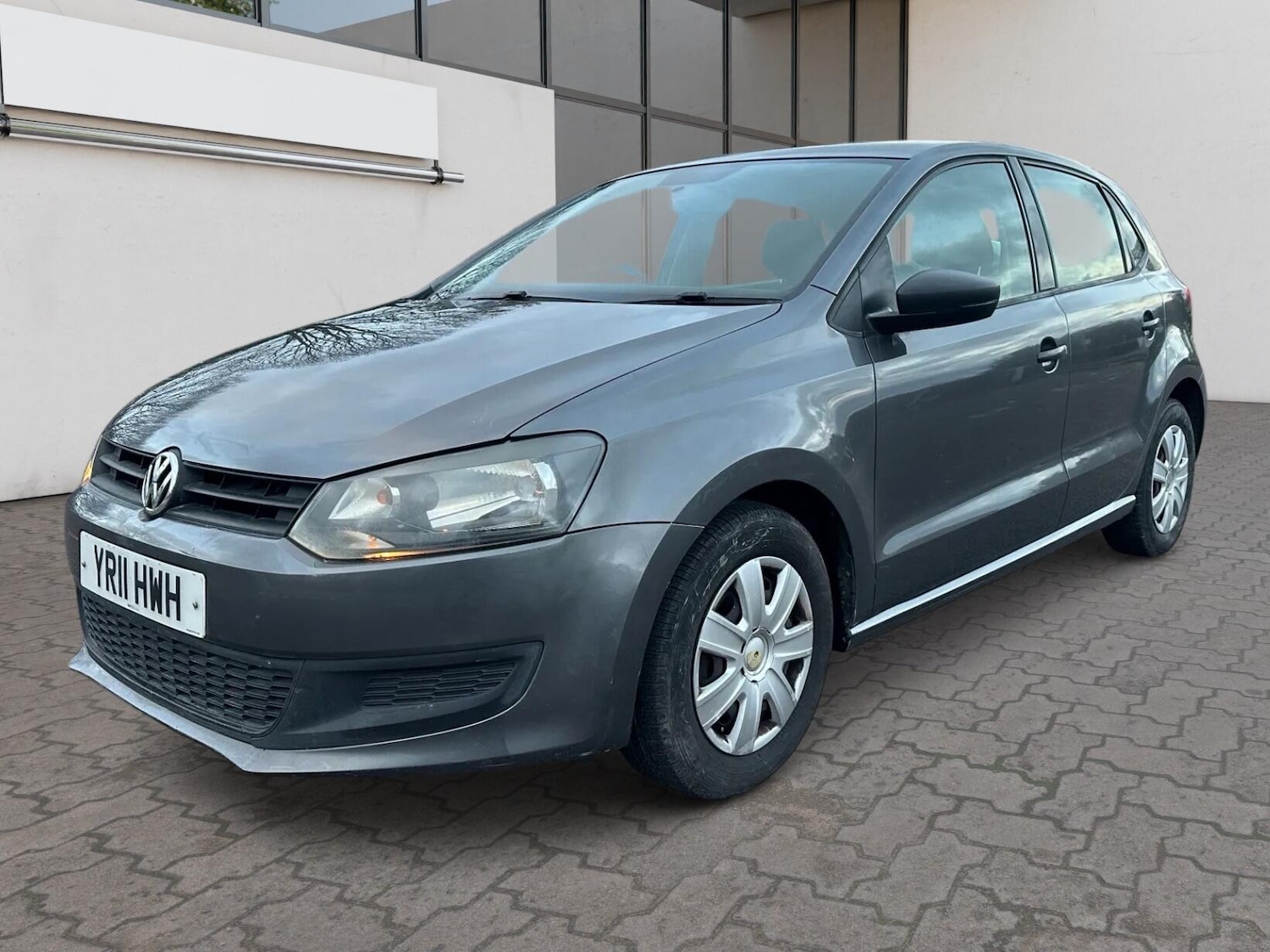 Used Volkswagen Polo 2011 for sale - 76620208: Photo 3