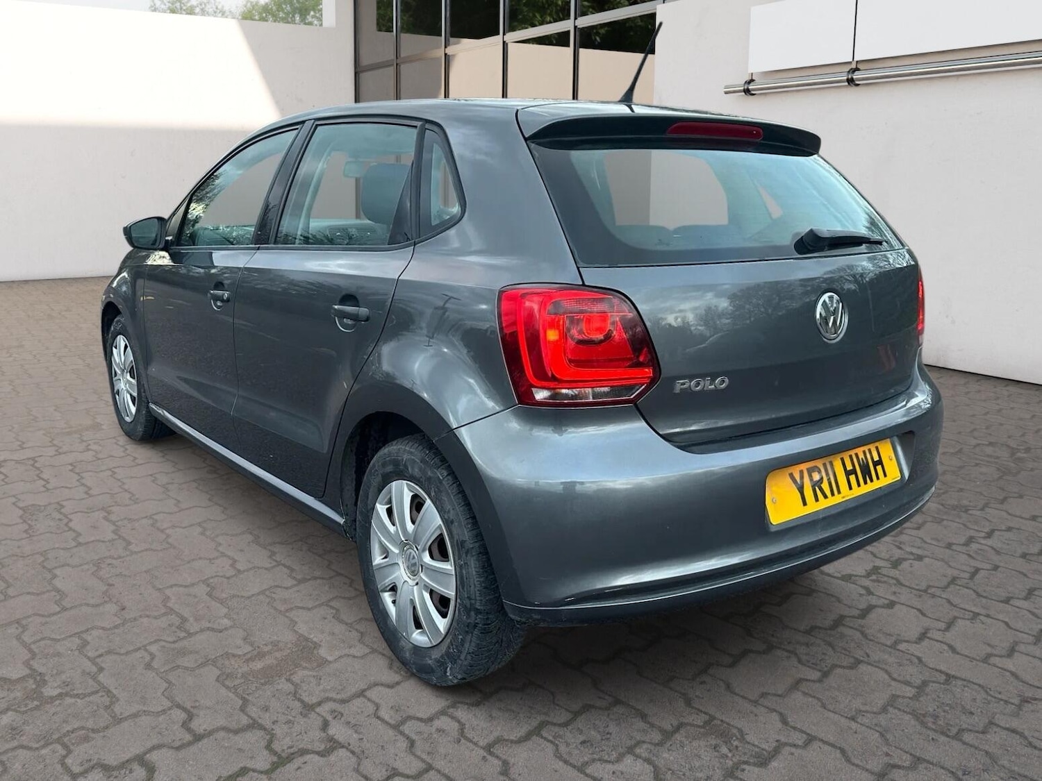 Used Volkswagen Polo 2011 for sale - 76620208: Photo 4