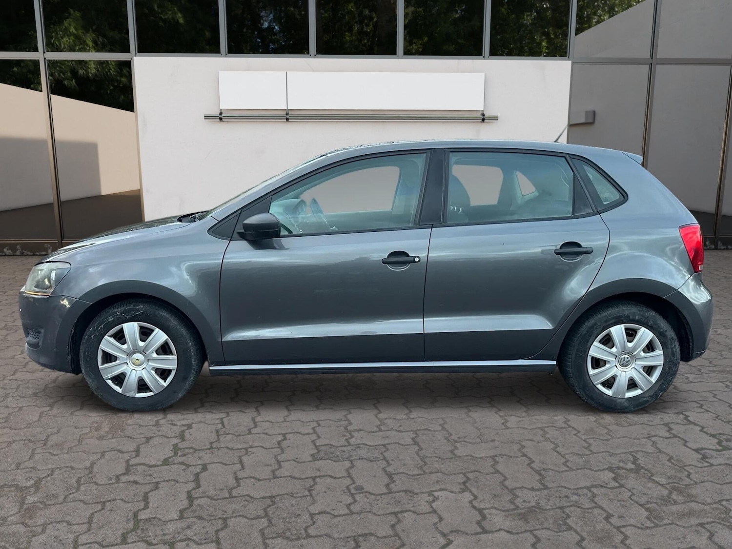 Used Volkswagen Polo 2011 for sale - 76620208: Photo 5