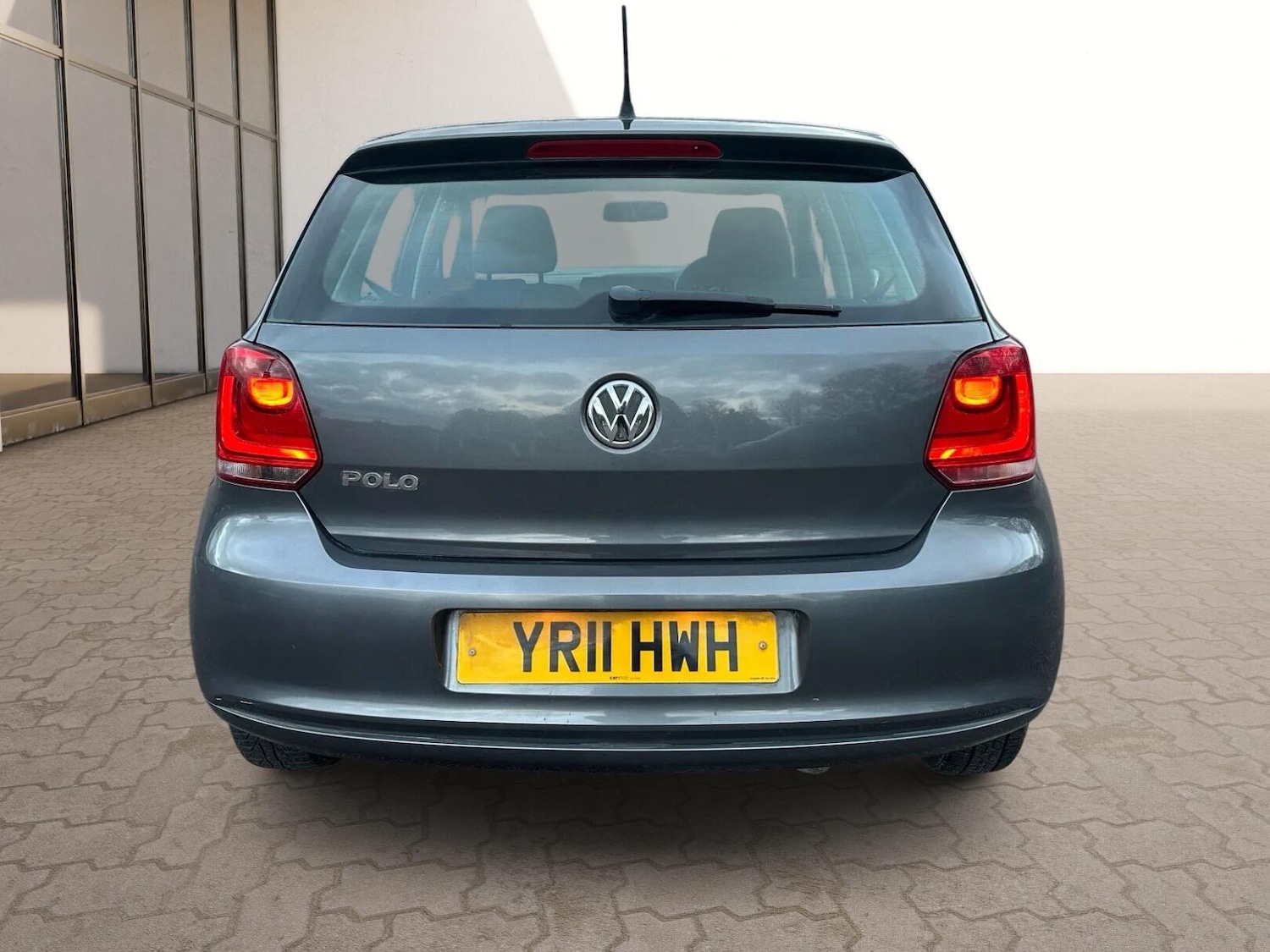 Used Volkswagen Polo 2011 for sale - 76620208: Photo 6
