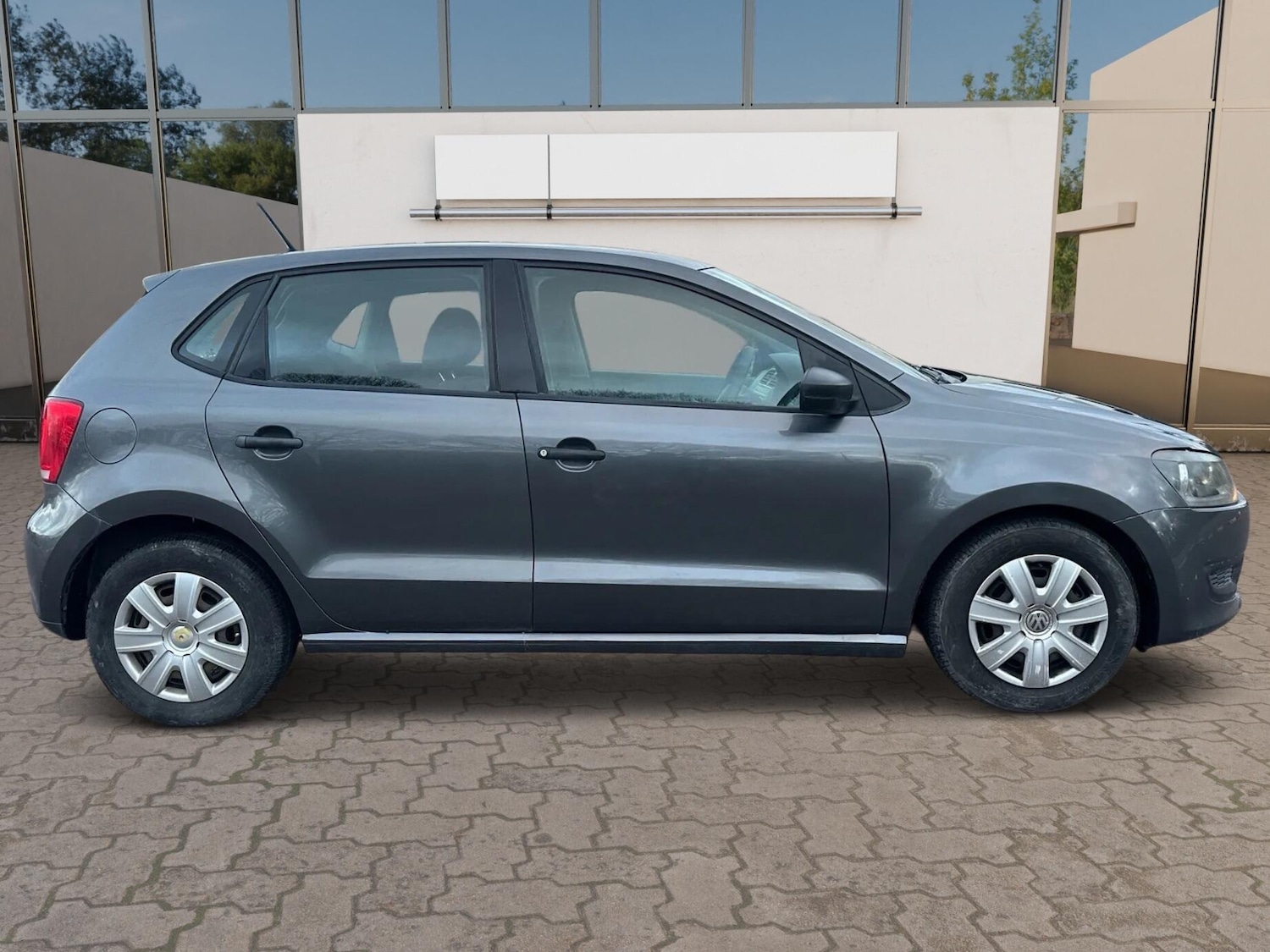 Used Volkswagen Polo 2011 for sale - 76620208: Photo 7