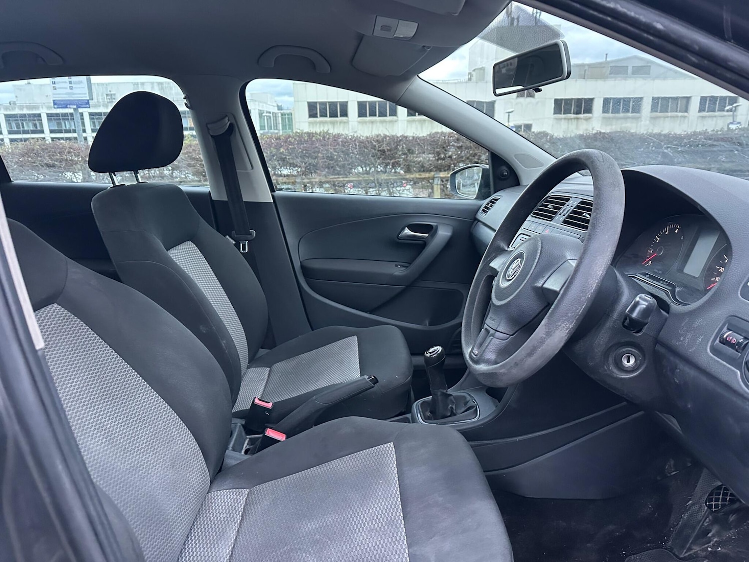 Used Volkswagen Polo 2011 for sale - 76620208: Photo 9