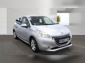 Used Peugeot 208 2013 for sale - 78561397: Photo