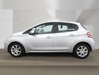 Used Peugeot 208 2013 for sale - 78561397: Photo