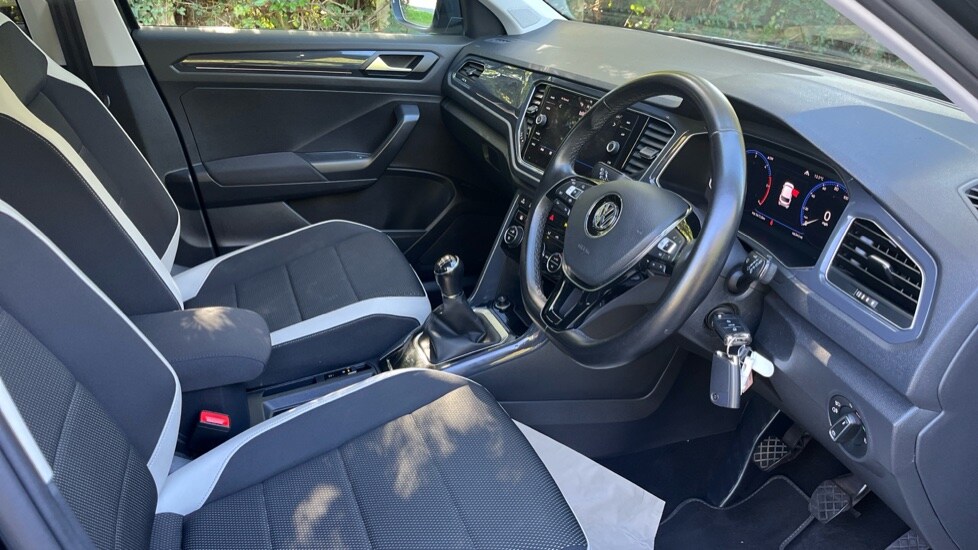 Used Volkswagen T-Roc 2019 for sale - 76079038: Photo 25