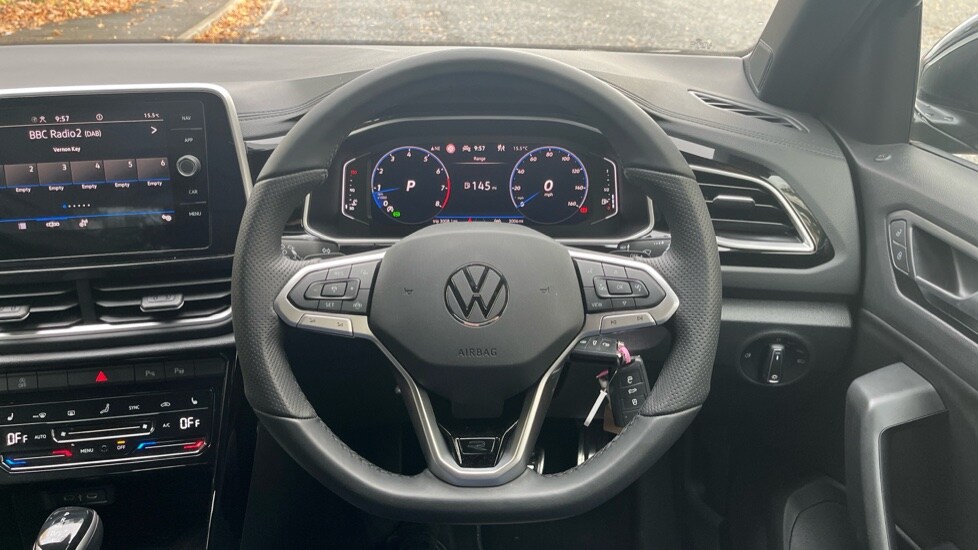 Used Volkswagen T-Roc 2025 for sale - 76873873: Photo 27