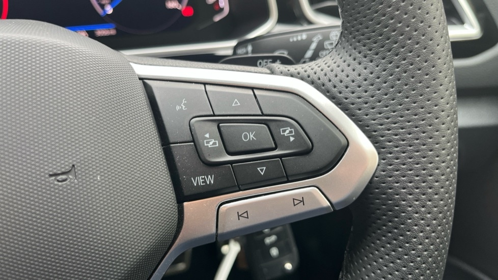 Used Volkswagen T-Roc 2025 for sale - 76873873: Photo 29